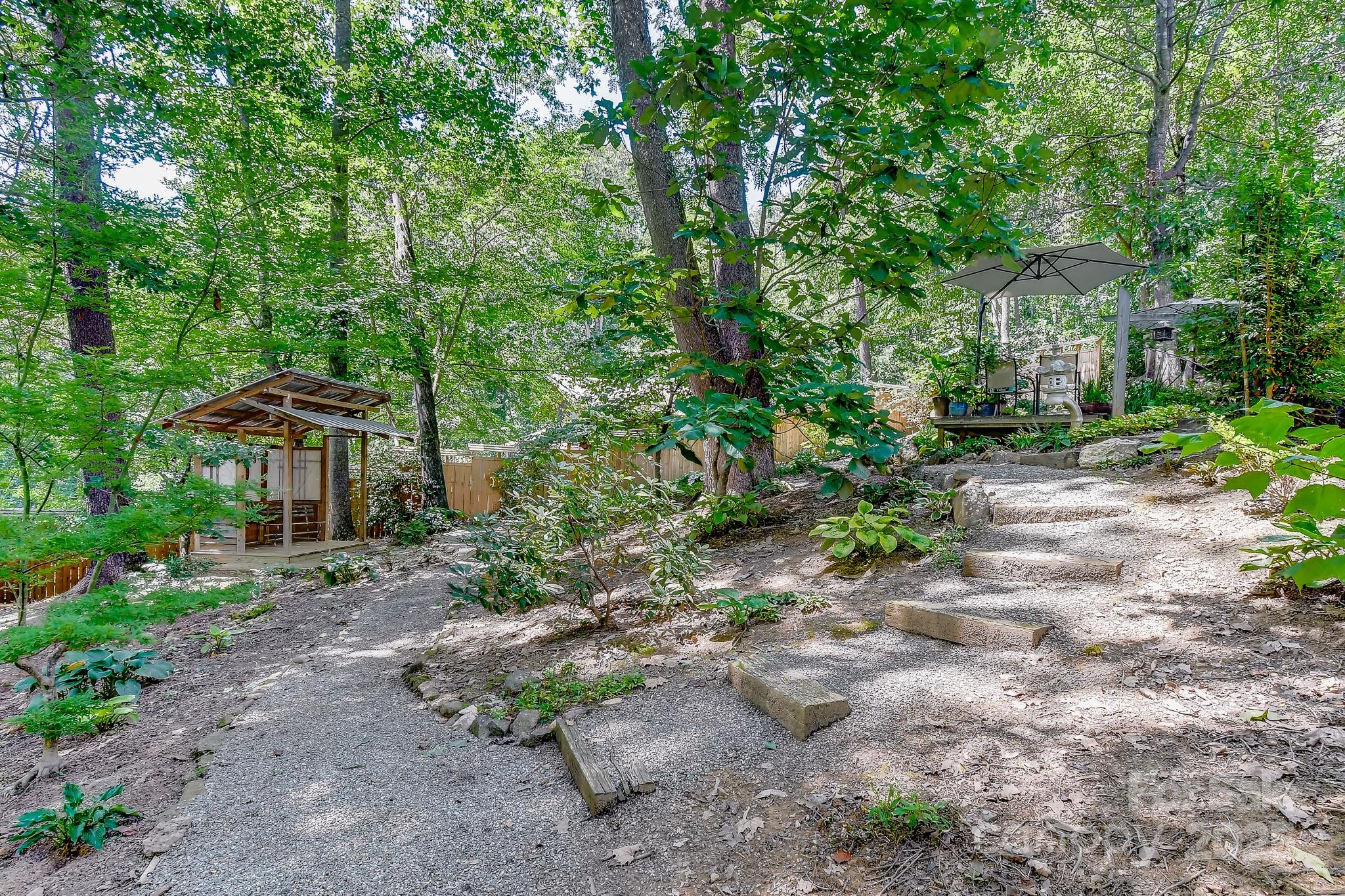 122 Little Jones Mountain Road
