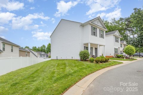 8005 Stevie Oaks Lane Charlotte NC 28215