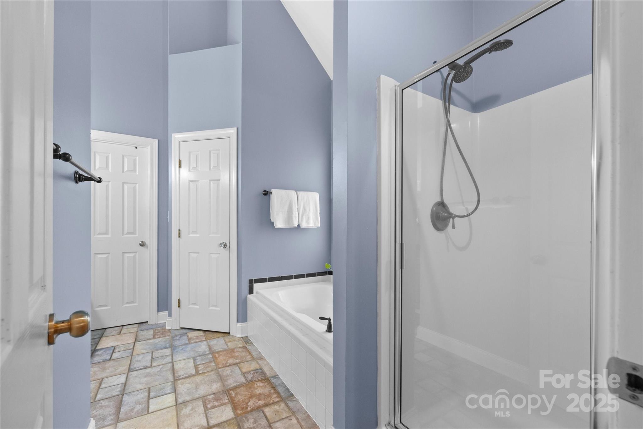 Tega Cay - Residential