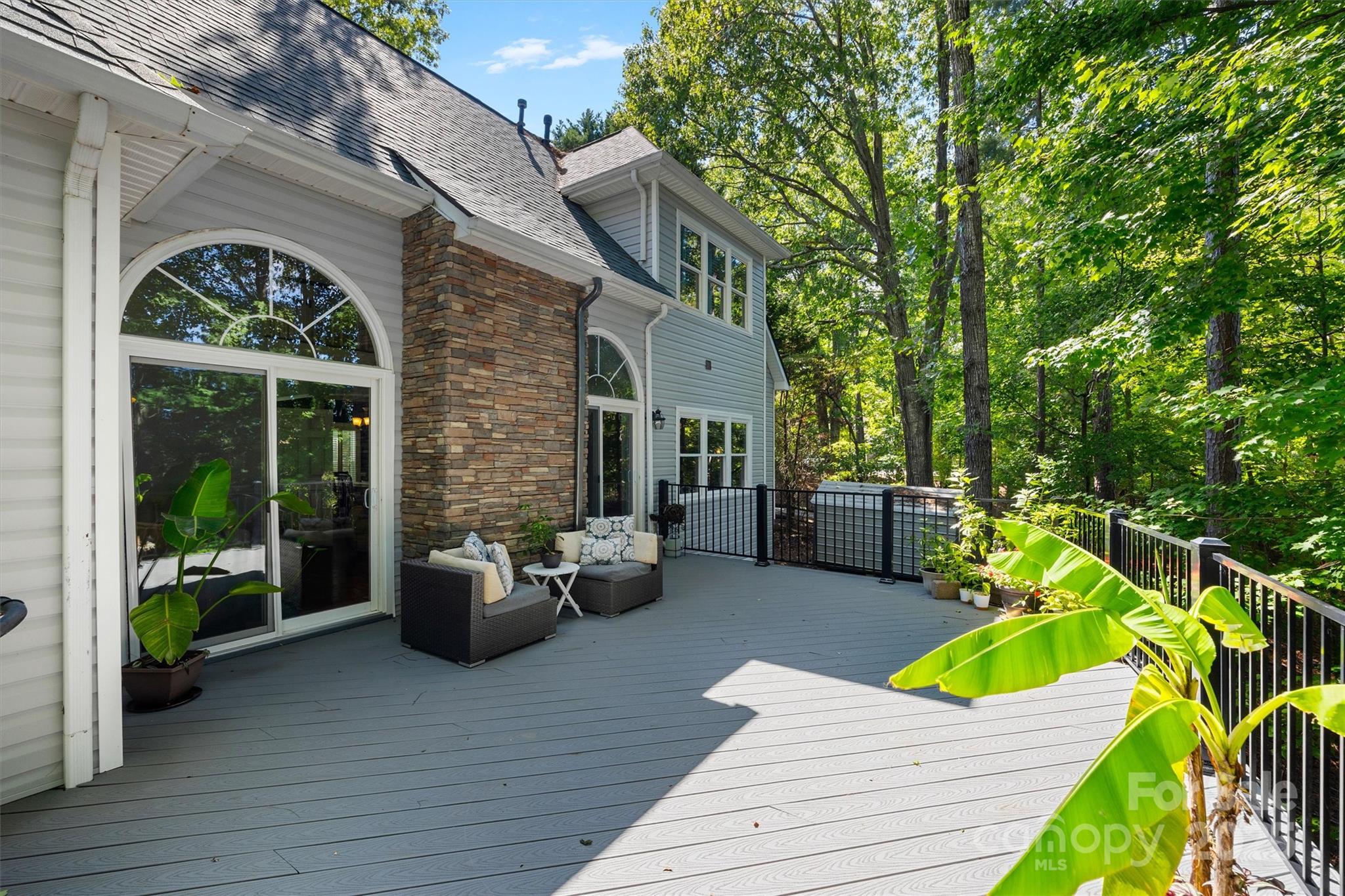 Tega Cay - Residential