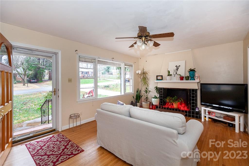 Country Club Heights - Residential