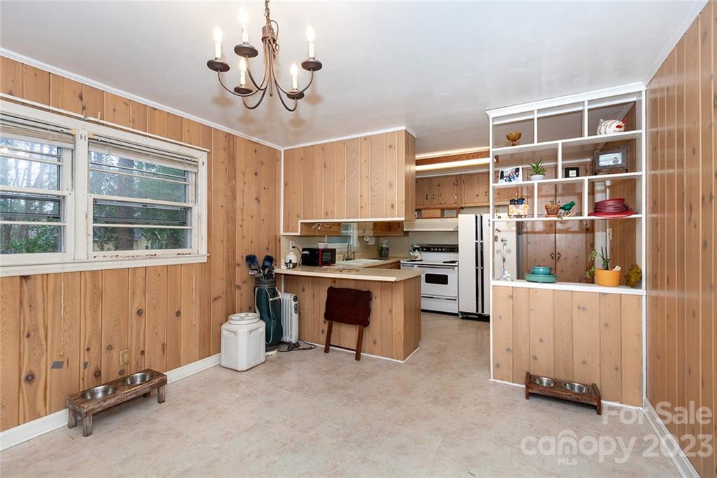 Country Club Heights - Residential