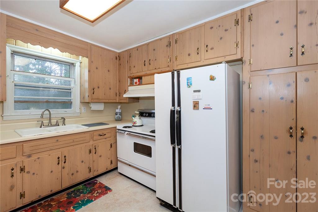 Country Club Heights - Residential