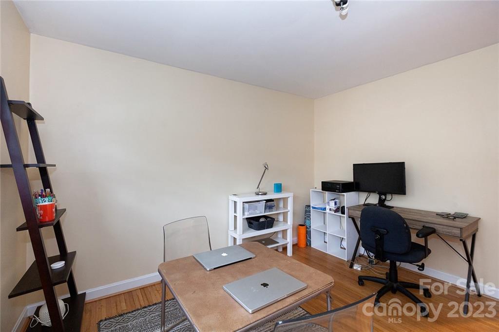 Country Club Heights - Residential