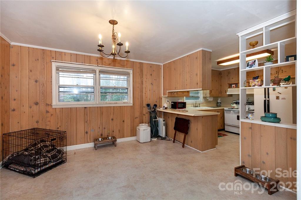 Country Club Heights - Residential