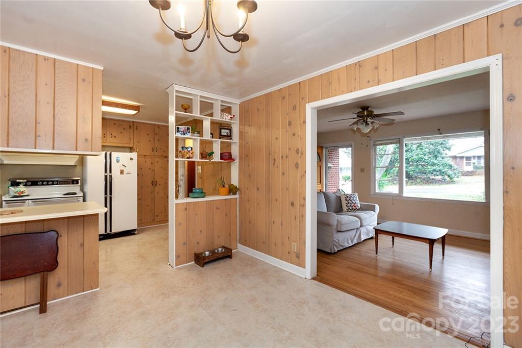 Country Club Heights - Residential