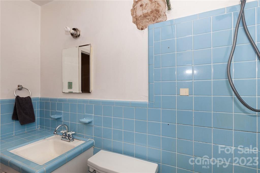 Country Club Heights - Residential