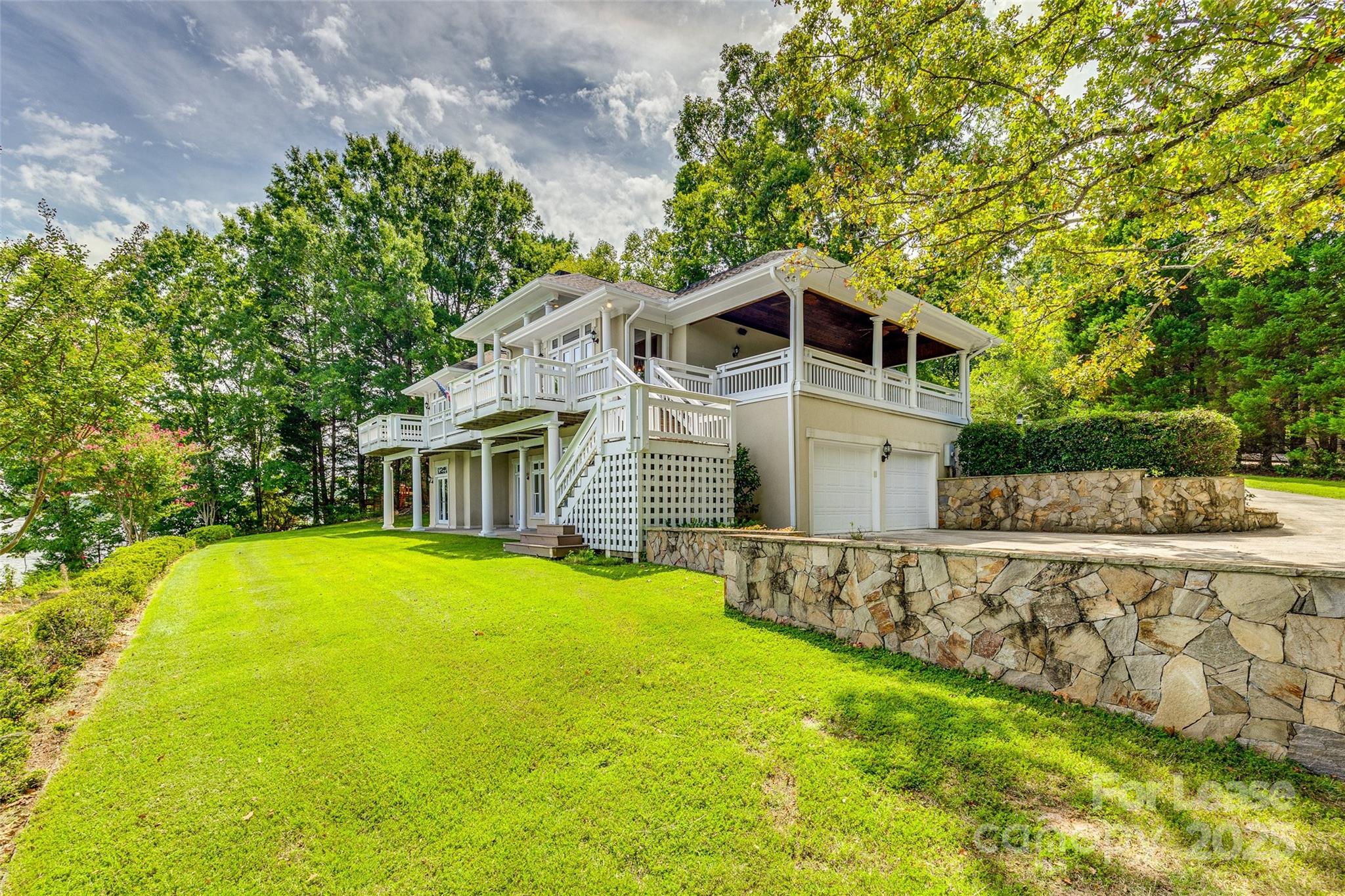River Hills - Residential Lease