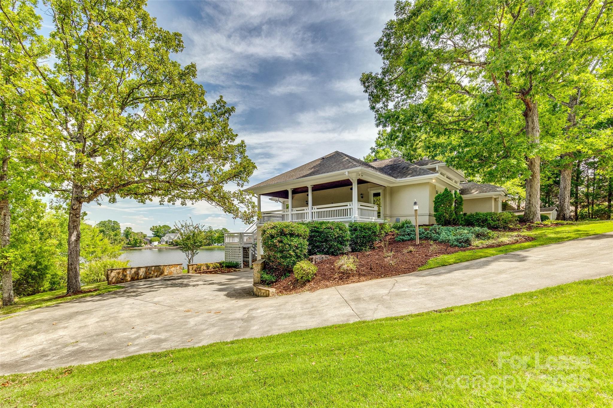 River Hills - Residential Lease