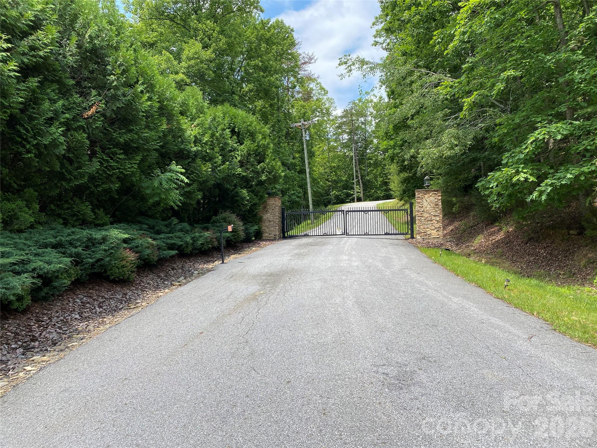 81 Sutters Ridge Road 81
