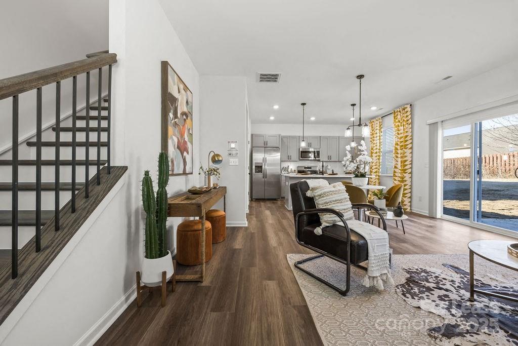 Charlotte, North Carolina 28269, United States, 4 Bedrooms Bedrooms, ,3 BathroomsBathrooms,Residential,Active,3265