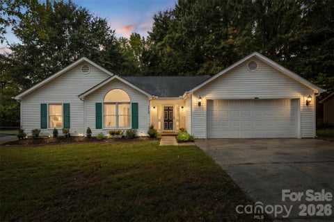 Photo of 1312 Newfound Hollow Drive, Charlotte, NC 28214 (MLS # 4427413)