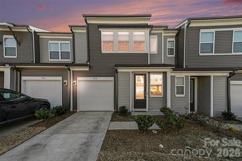 Photo of 3132 Hutton Gardens Lane, Charlotte, NC 28269 (MLS # 4345162)