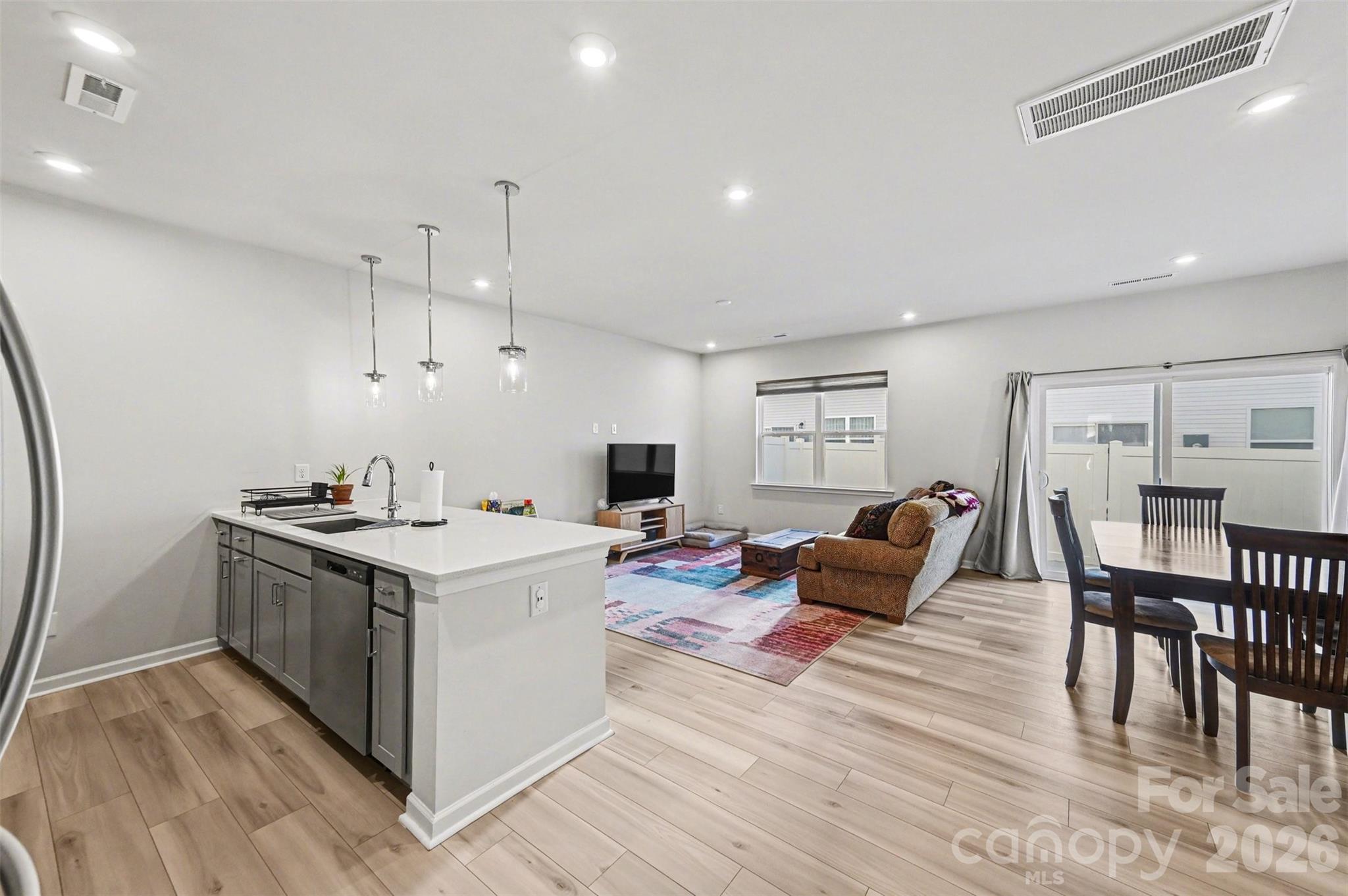 Fifteen 15 Cannon - Residential