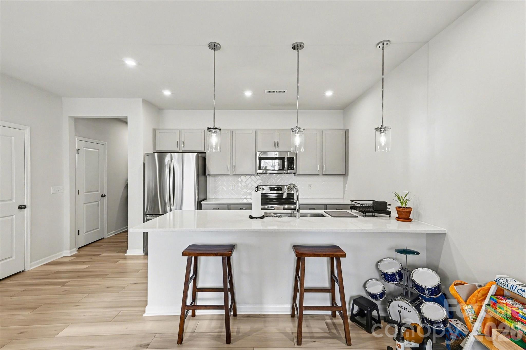 Fifteen 15 Cannon - Residential