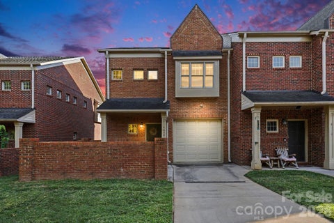 Photo of 4670 Dabney Vigor Drive, Charlotte, NC 28209 (MLS # 4423227)