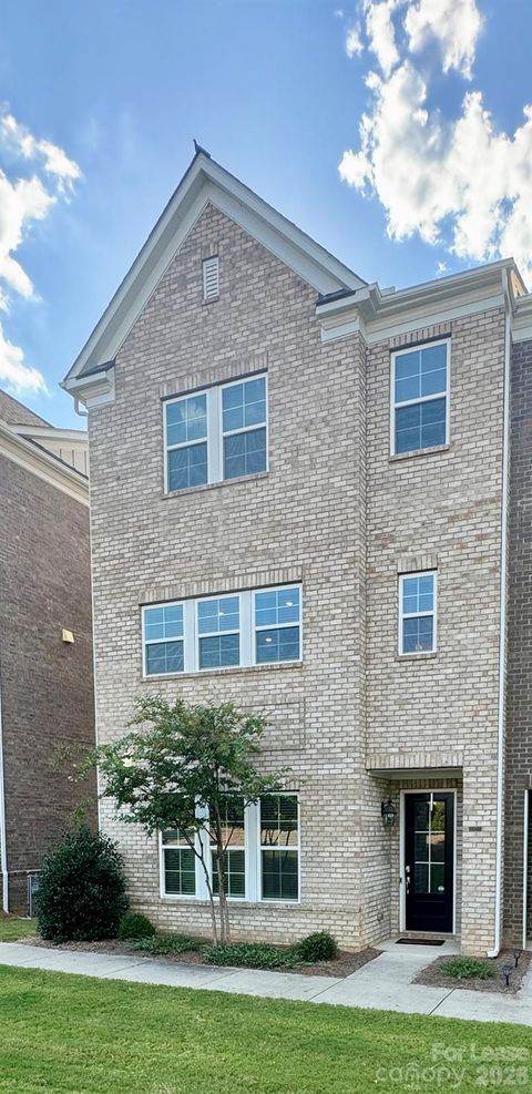 Photo of 7937 Reunion Row Drive, Charlotte, NC 28277 (MLS # 4381117)