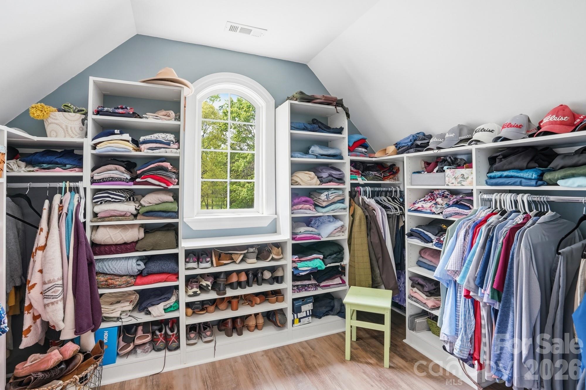 Walnut Crest - Residential