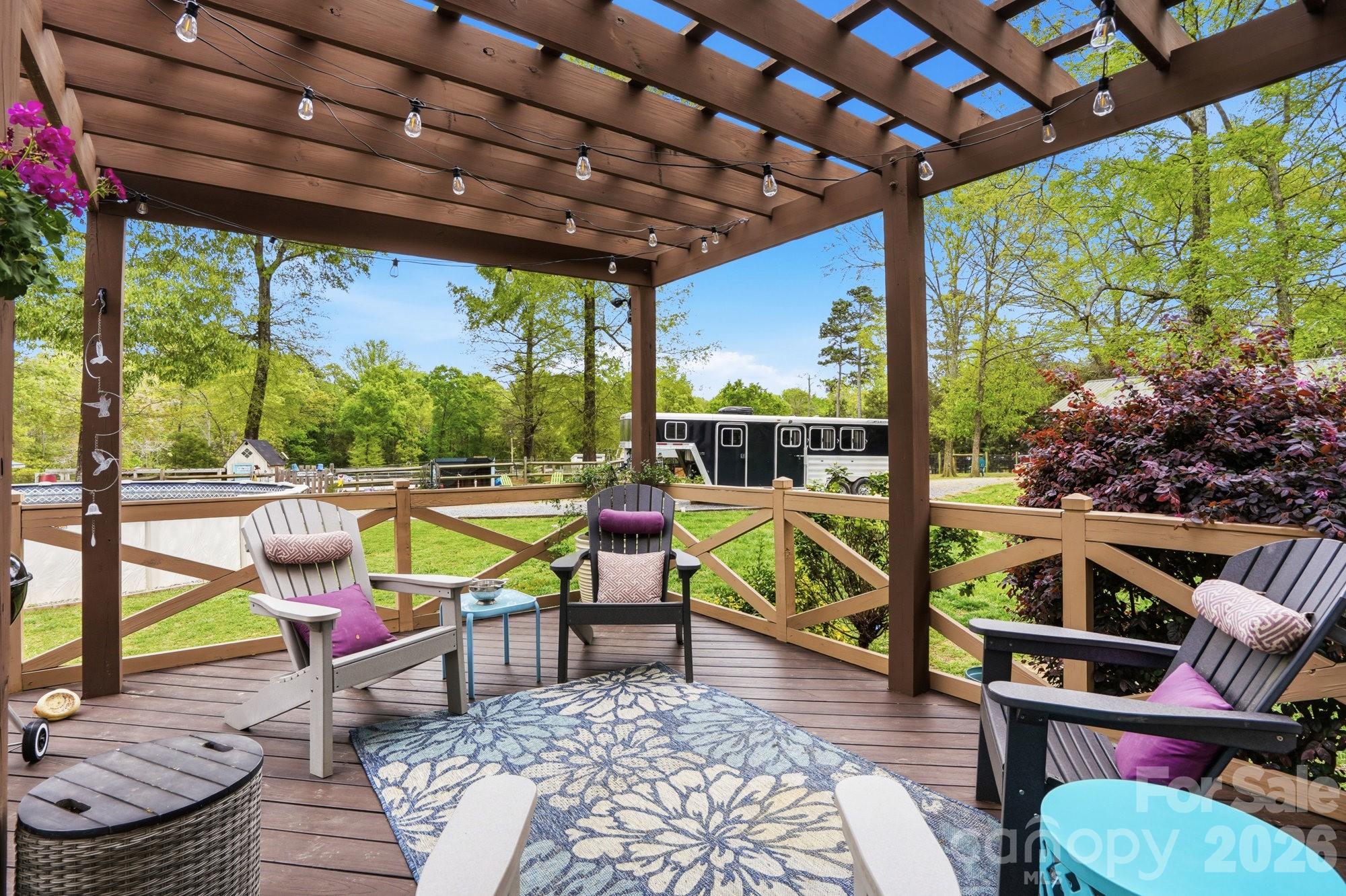 Walnut Crest - Residential