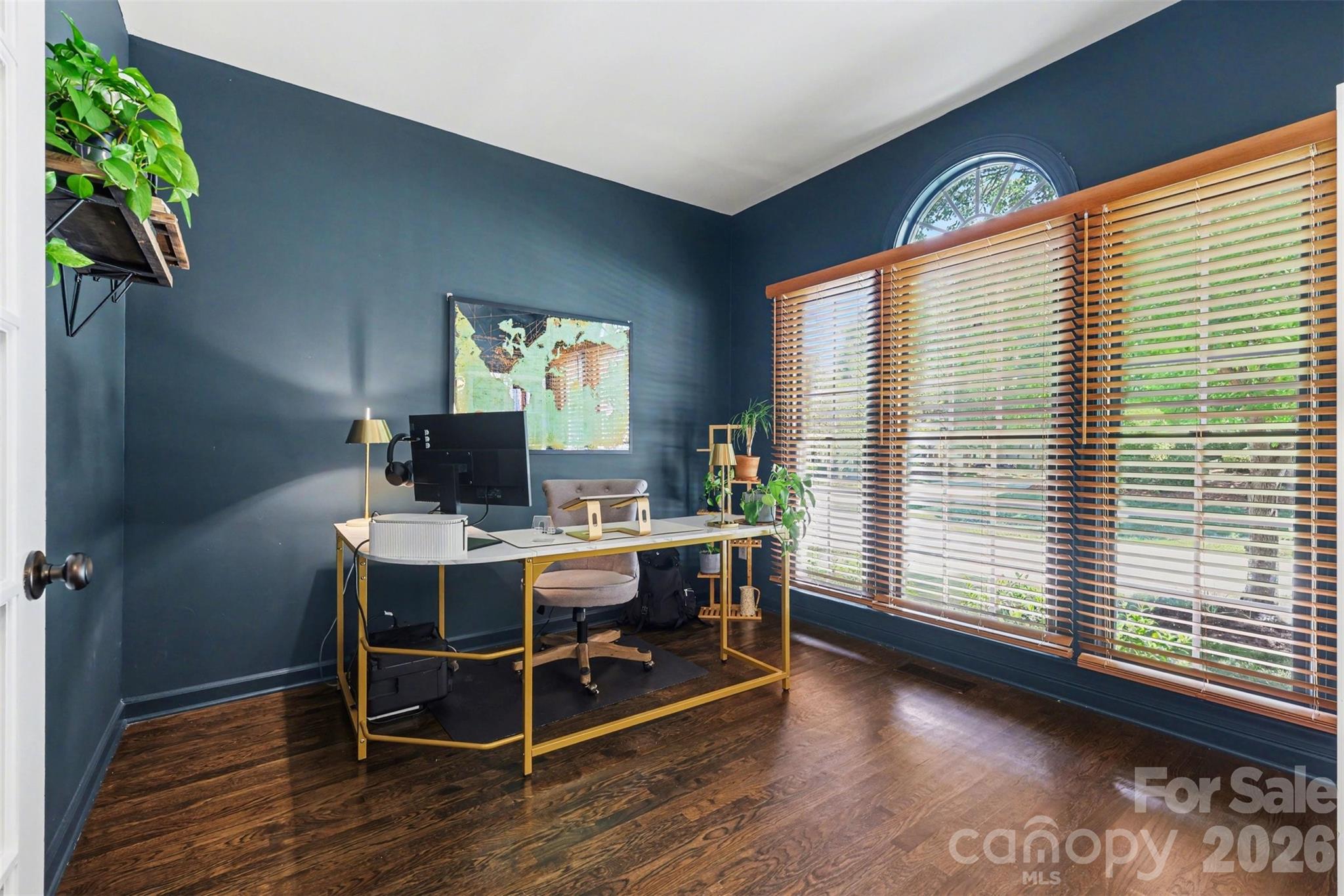 6213 Knightsgate Court