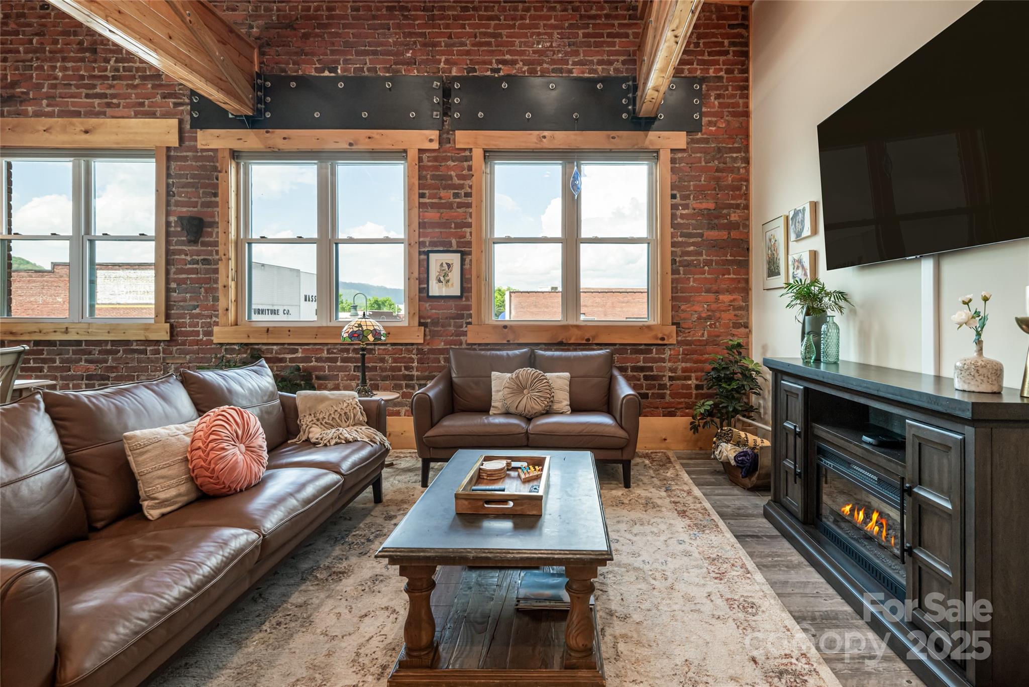 14 N Main Street 2