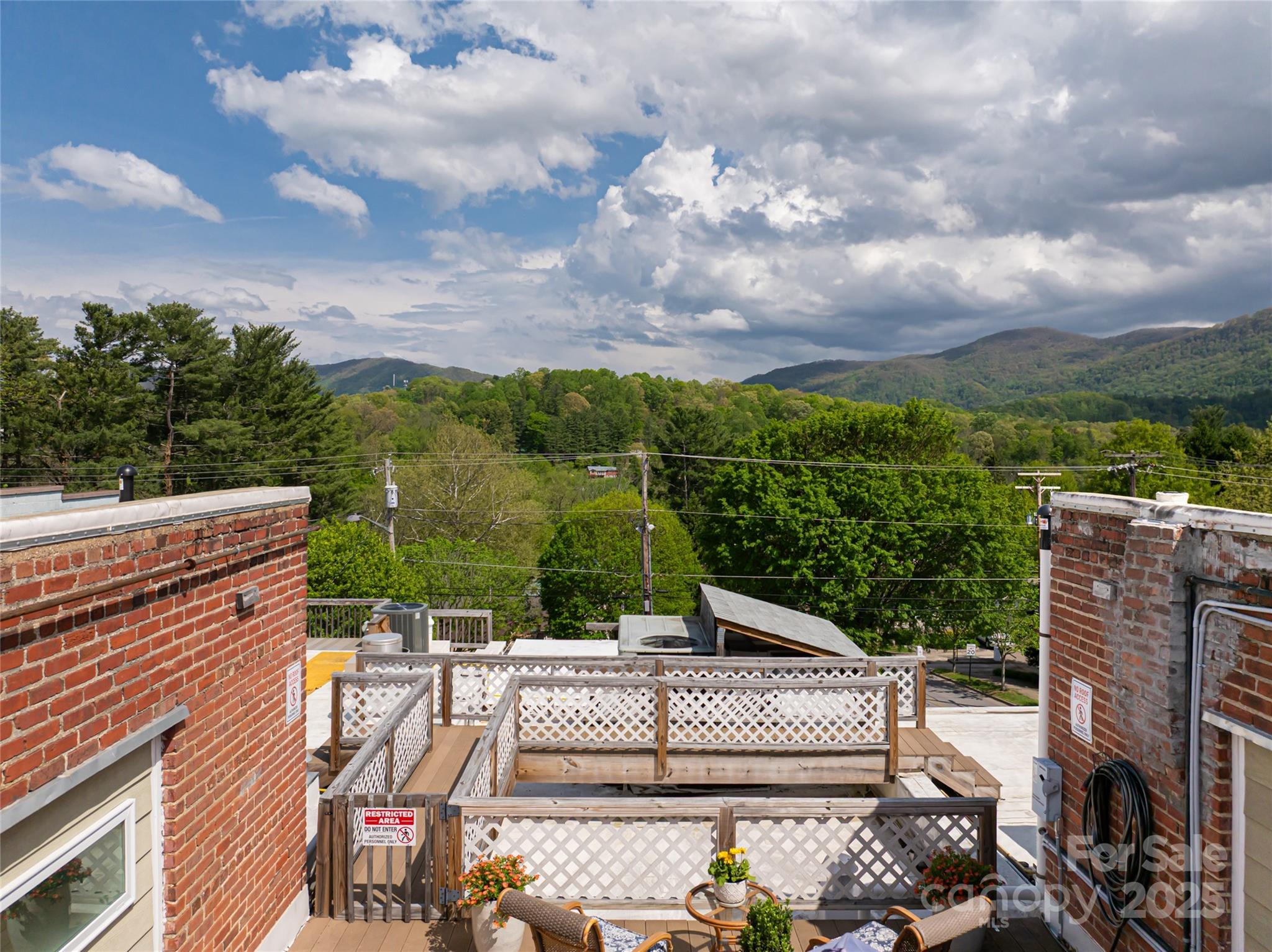 East and Main - Residential