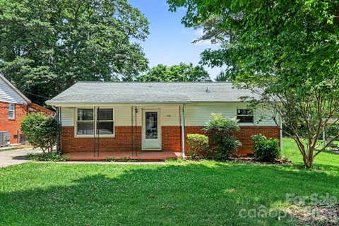 Photo of 742 N Mulberry Street, Statesville, NC 28677 (MLS # 4342913)