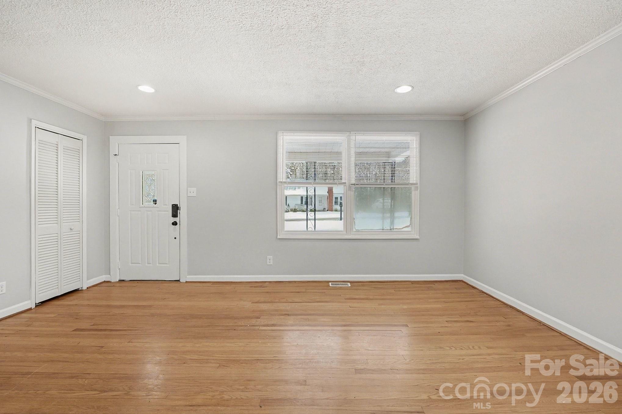 742 N Mulberry Street