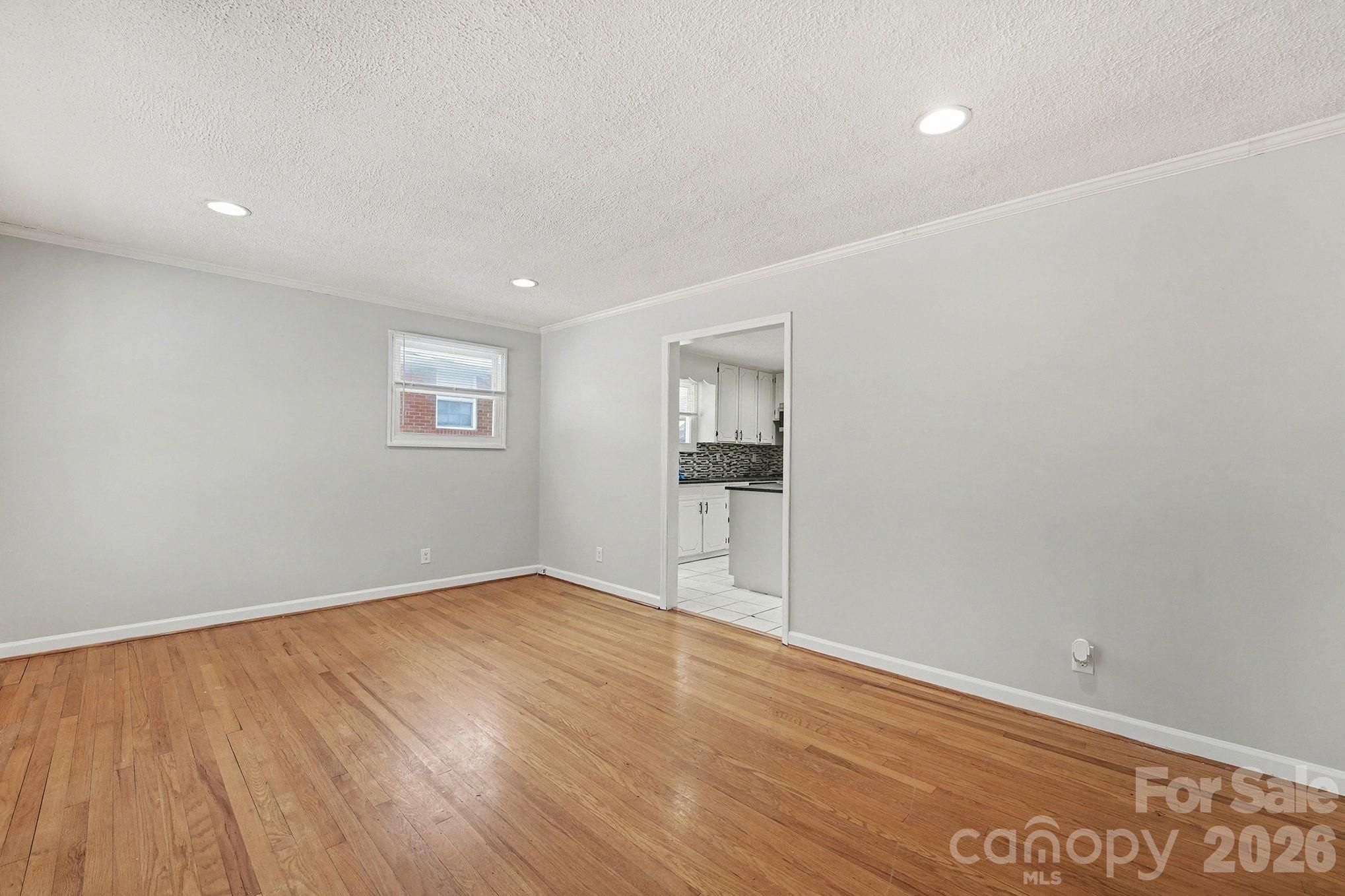 742 N Mulberry Street