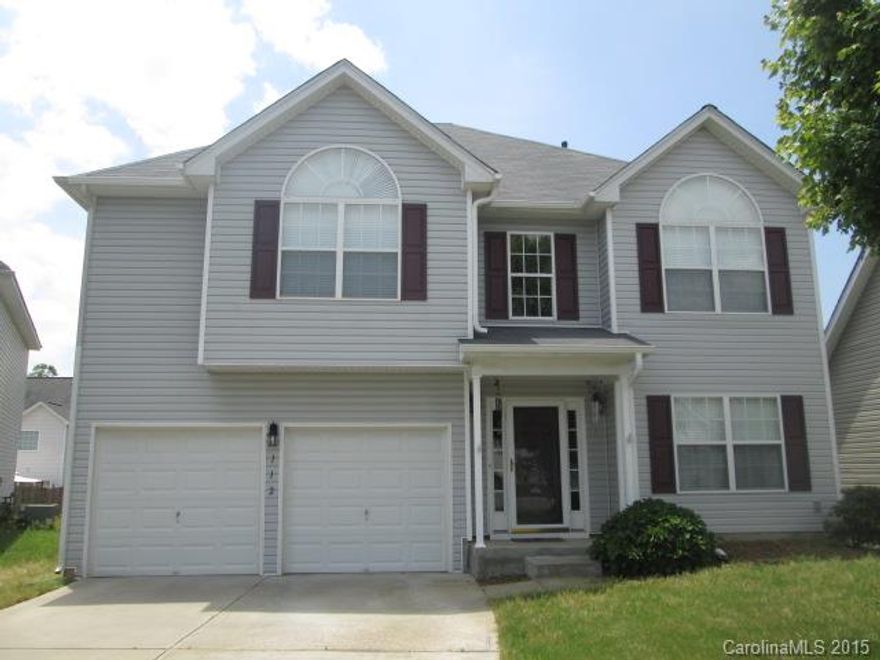 Well maintained home in culdesac featuring formal living and dining room and den. Huge master suite and large master bath featuring a walk in closet.  Pet fee is per pet that does not exceed 30 lbs.