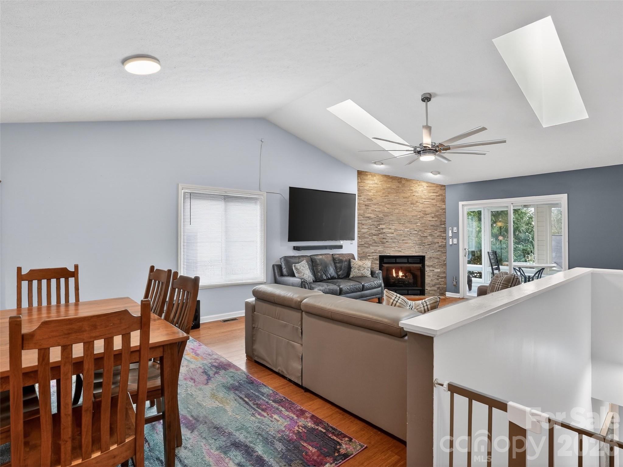 Cummings Cove - Residential