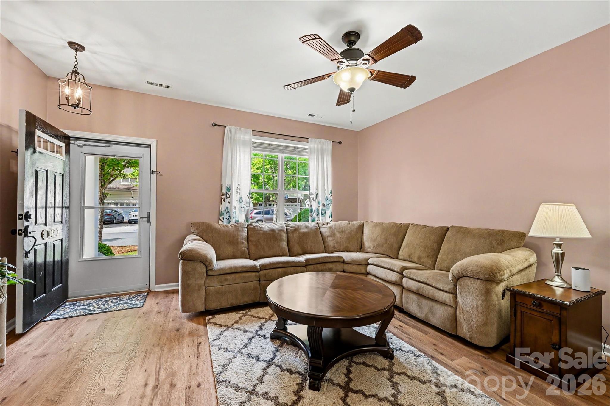 1033 Woodglen Lane