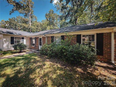 Photo of 5500 Whippoorwill Street, Durham, NC 27704 (MLS # 4427582)