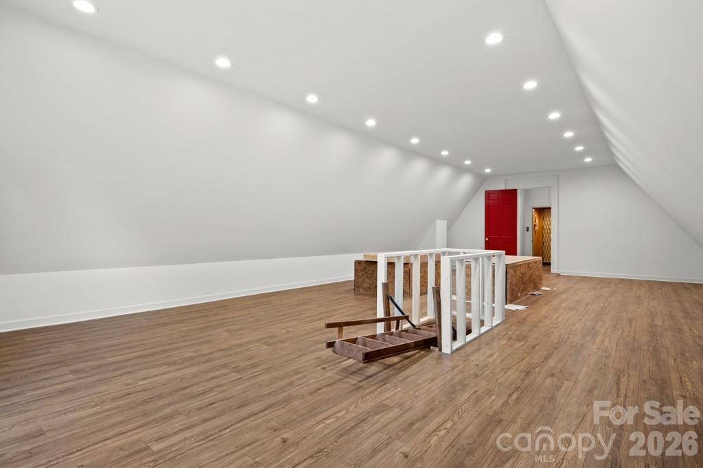 Lansdowne - Residential