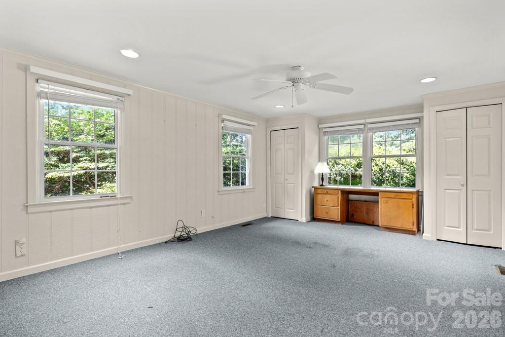 Lansdowne - Residential