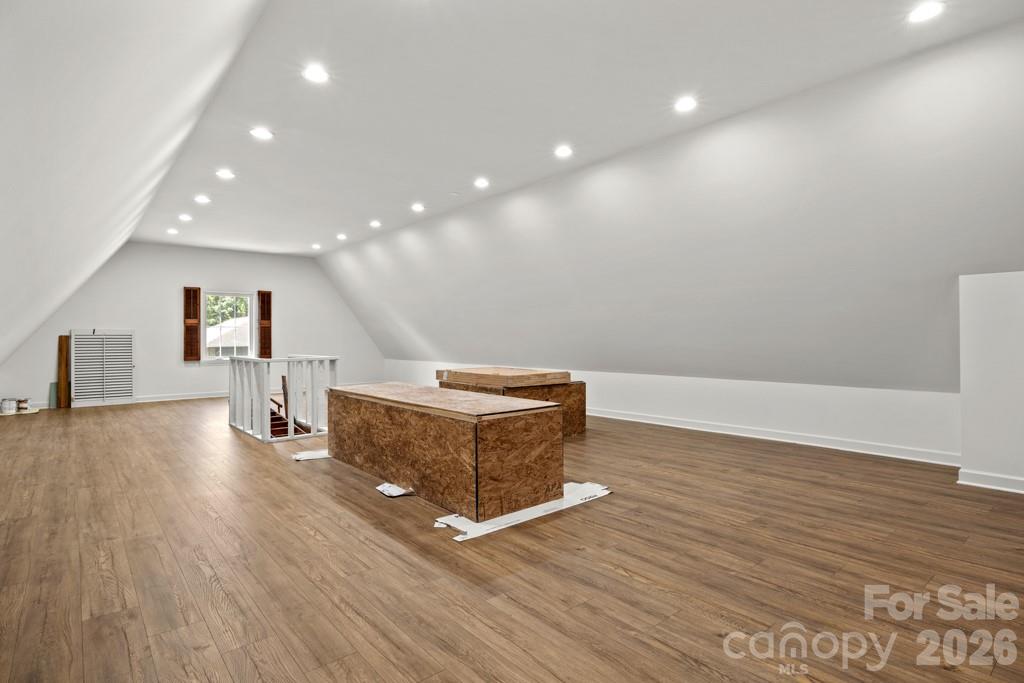 Lansdowne - Residential