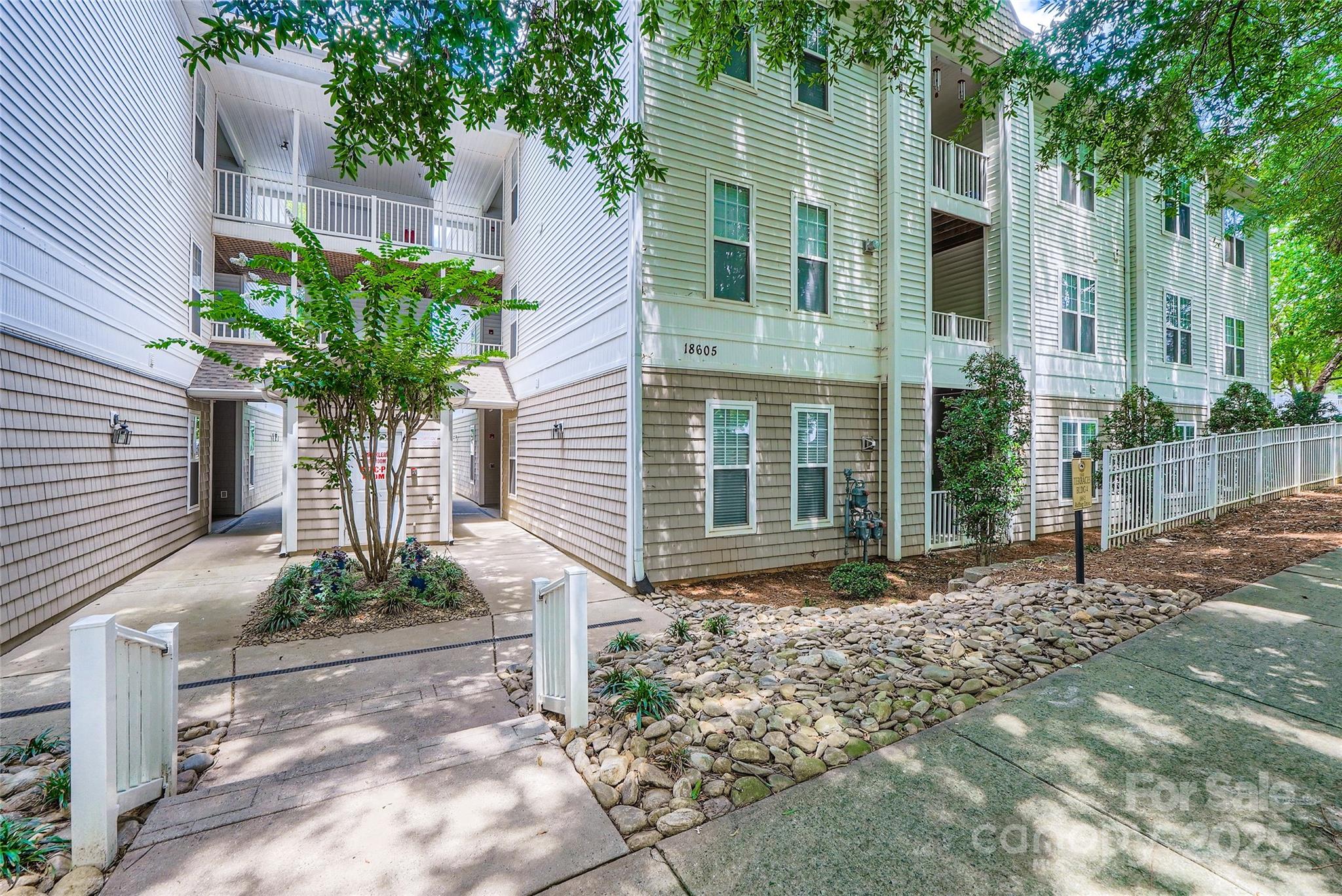 18605 Ruffner Drive 3E