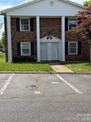 155 17TH ST NW APT F1, HICKORY, NC 28601 - Image 3937ca7fa30fe8d9ffd9652c3d9043bb/3160069919