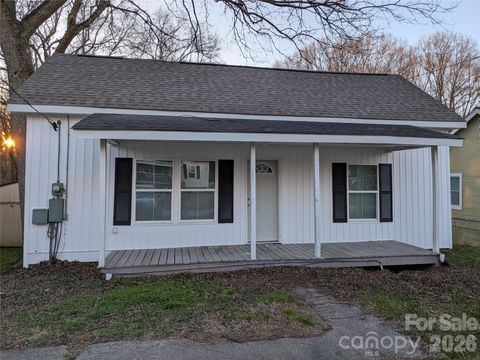 Photo of 525 S Trenton Street, Gastonia, NC 28052 (MLS # 4347765)