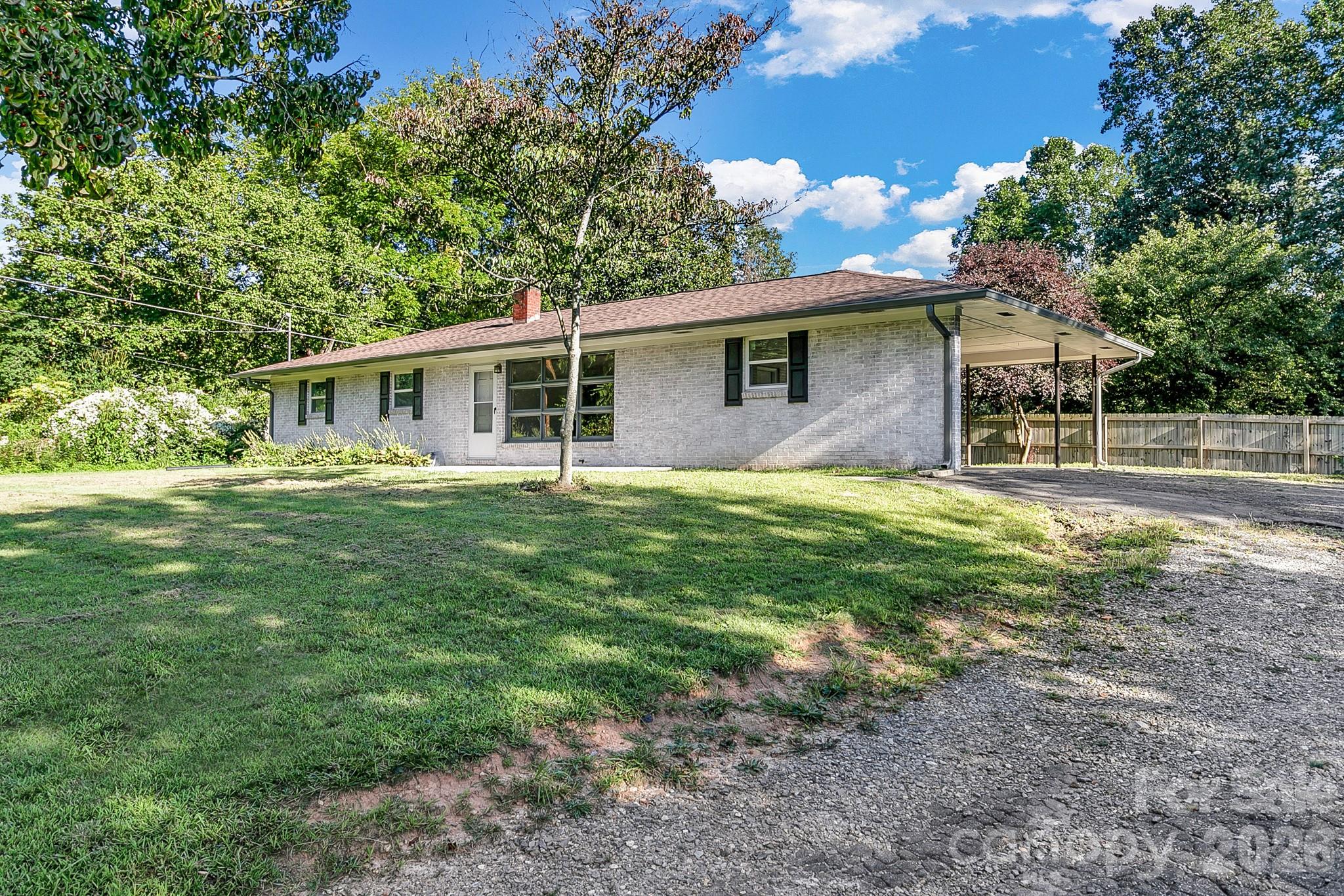25 Hickory Tree Road