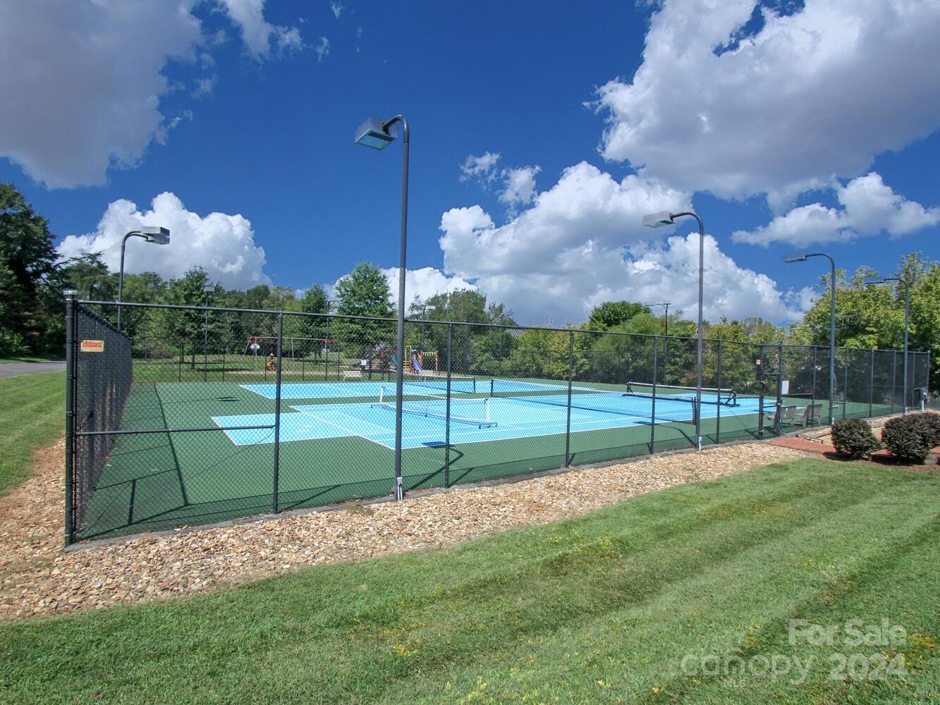 Beacon Knoll Villas - Residential