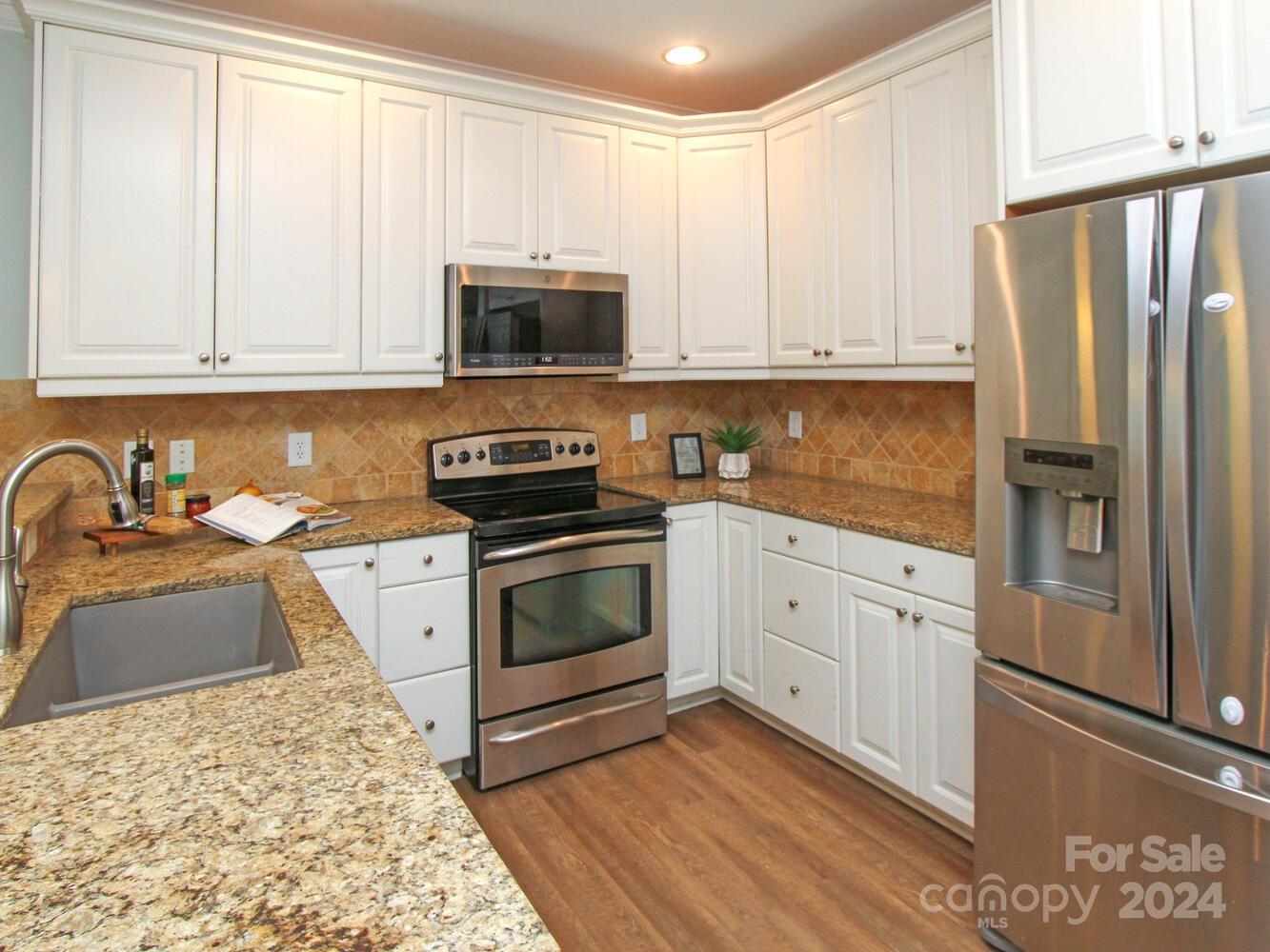 Beacon Knoll Villas - Residential