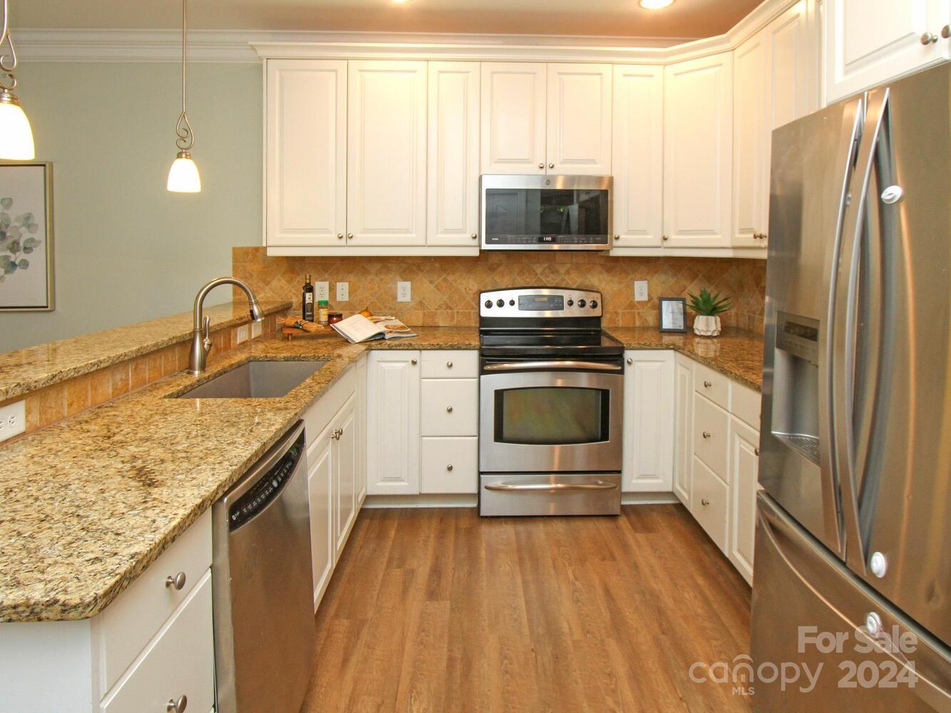 Beacon Knoll Villas - Residential