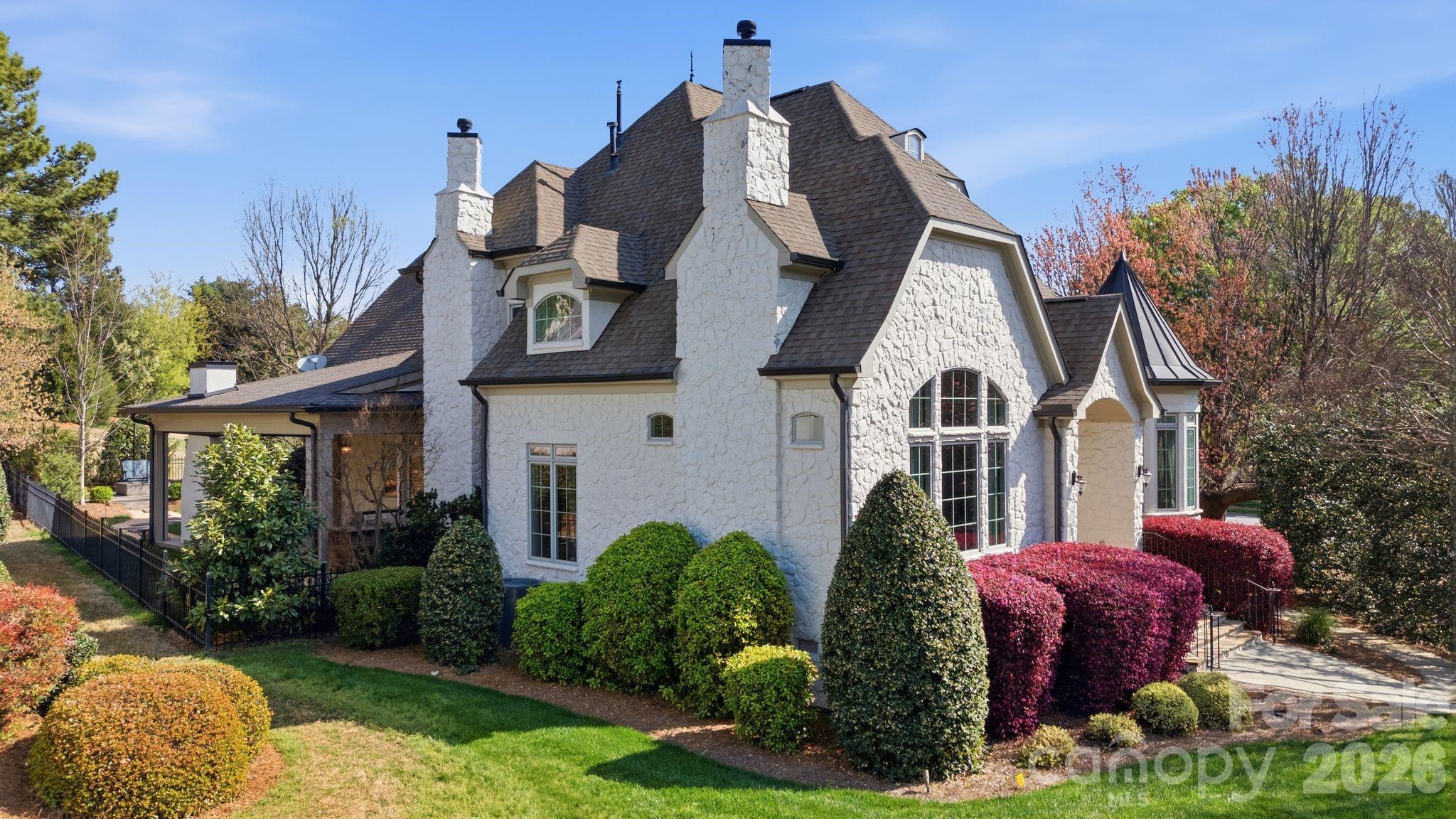 The Peninsula - Residential