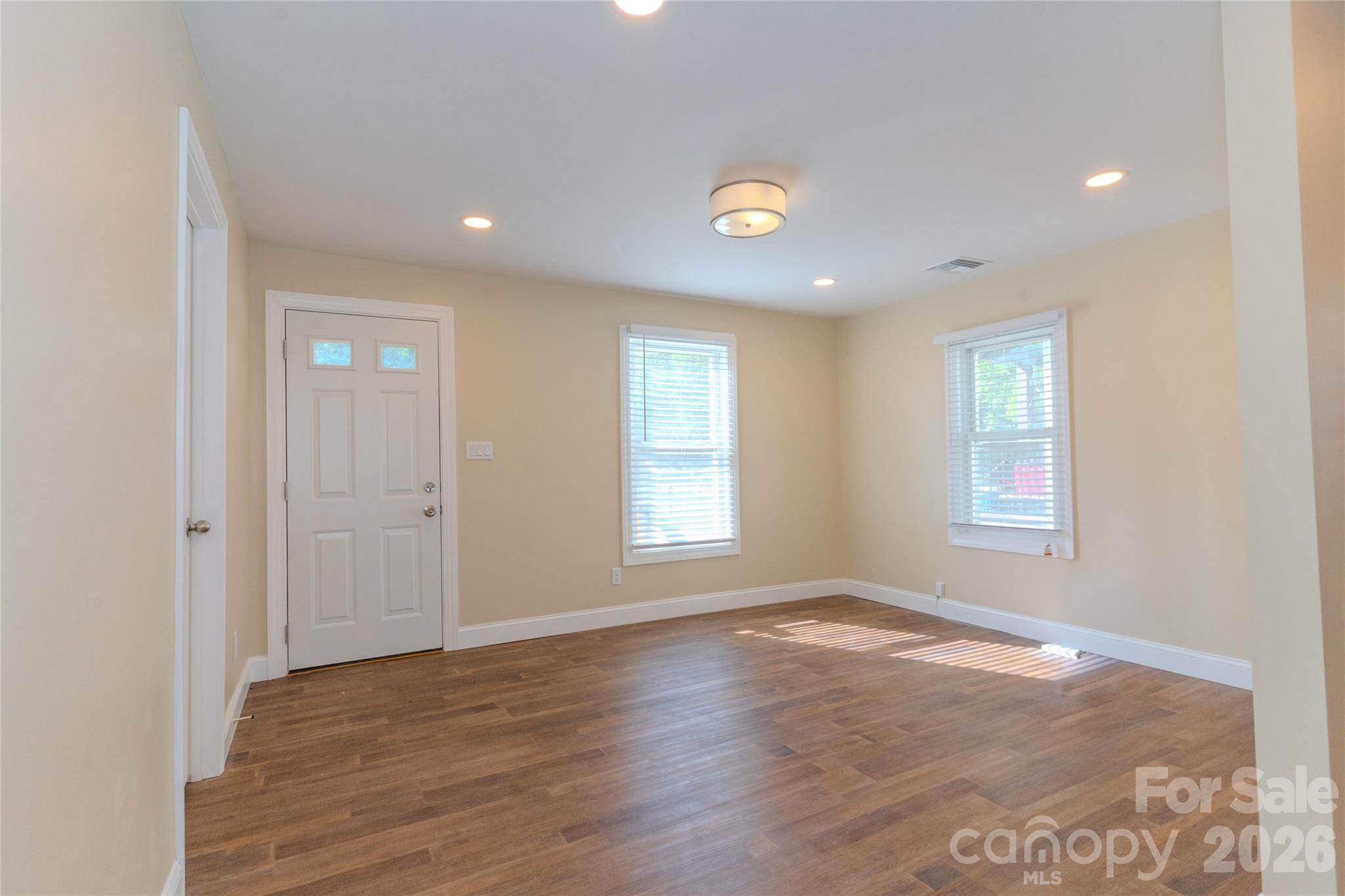 315 Broad Drive SW