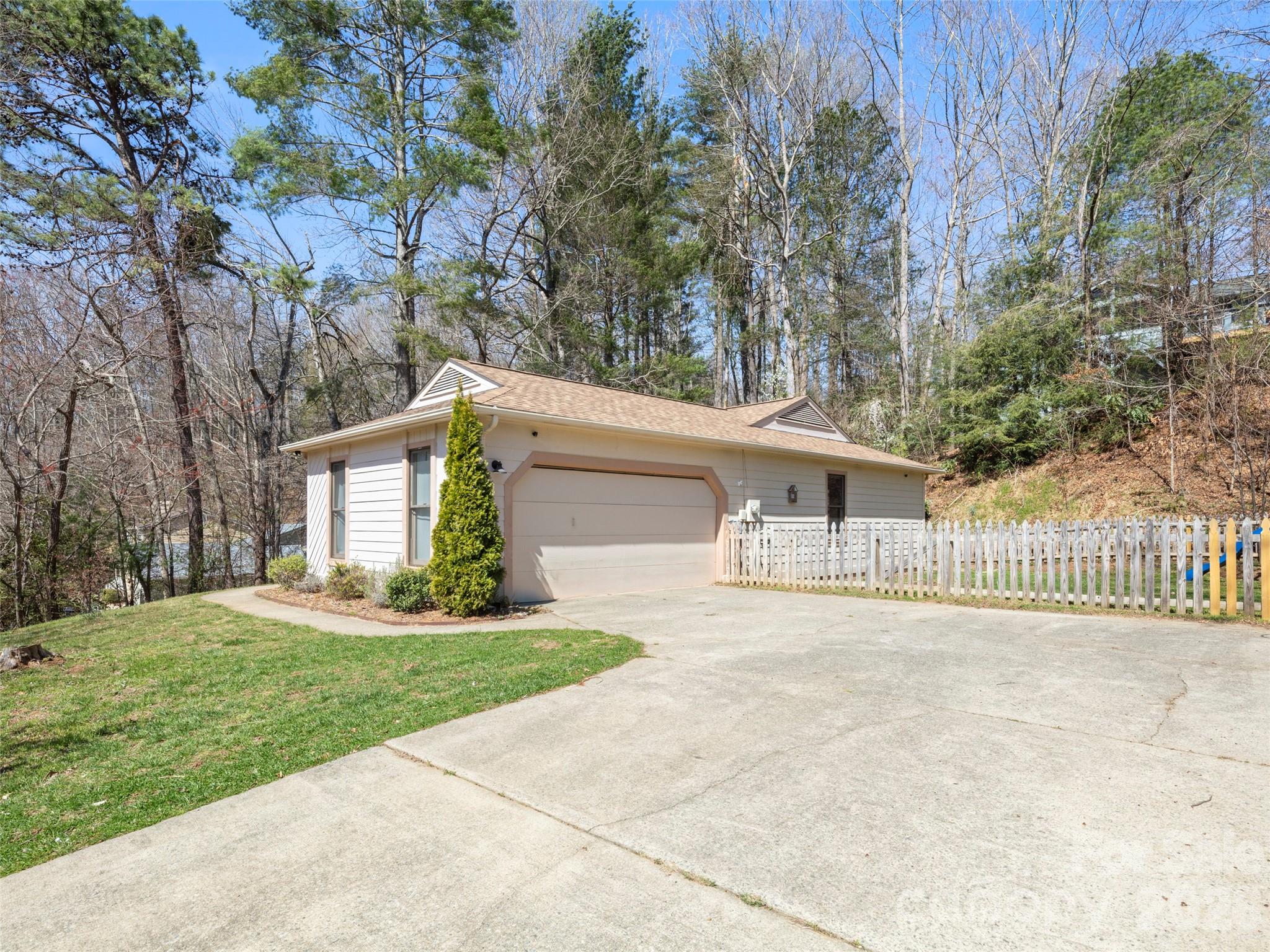 111 Averys Creek Lane