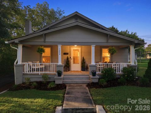 Photo of 1226 1st Avenue Place NW, Hickory, NC 28601 (MLS # 4386936)