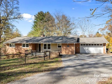 20 Country Road Hendersonville NC 28791