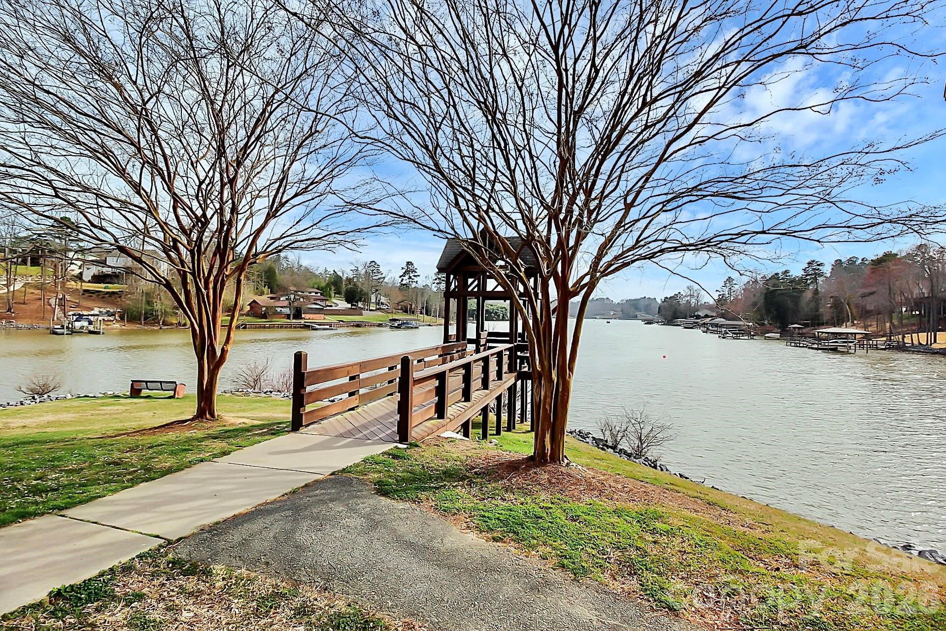 Lakeshore - Residential