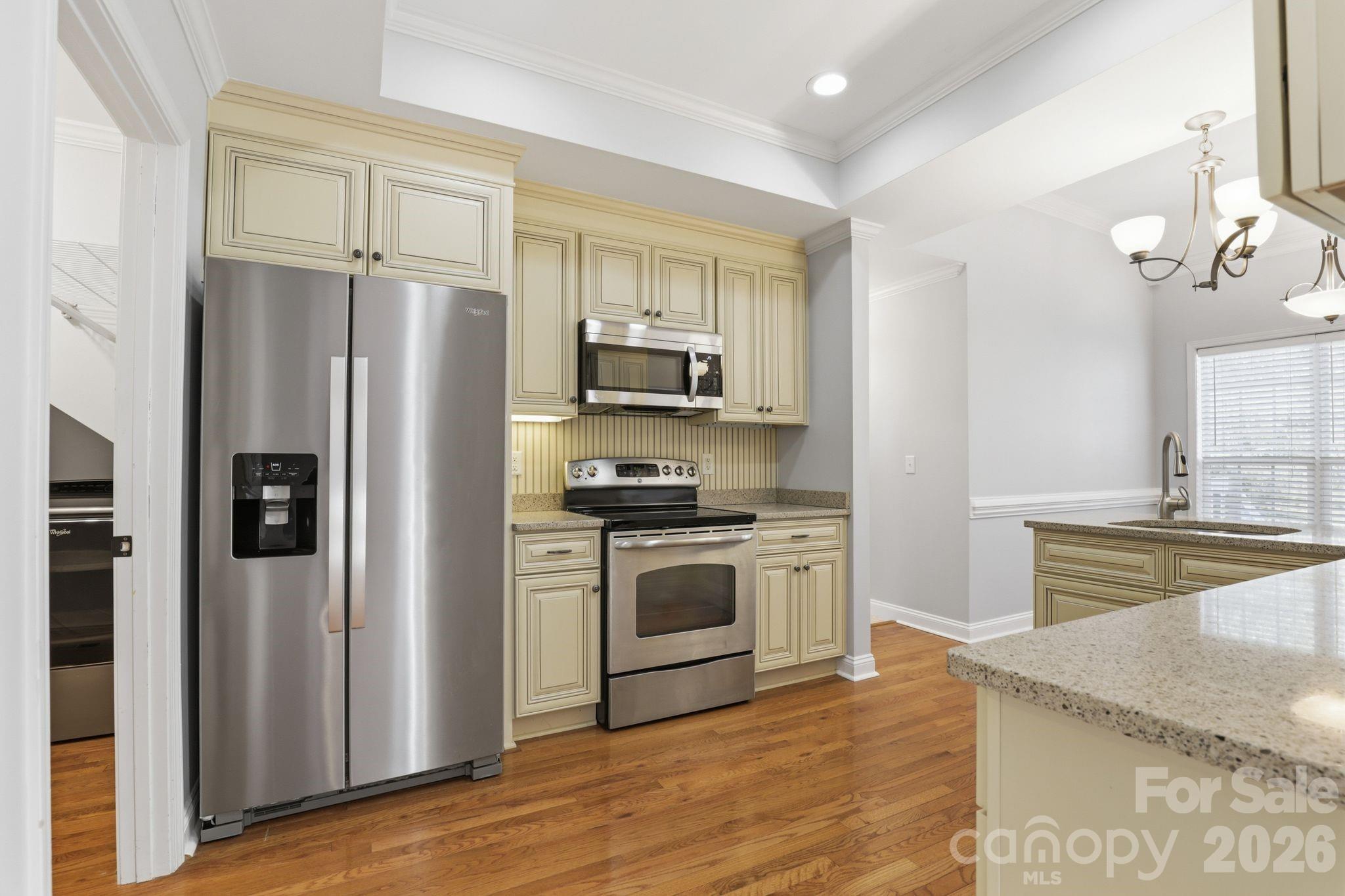 2421 Sweetbriar Lane